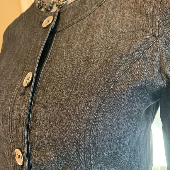 Sandro ruffled jean jacket with 3/4 length sleeve silver tone buttons size S - Picture 6 of 8